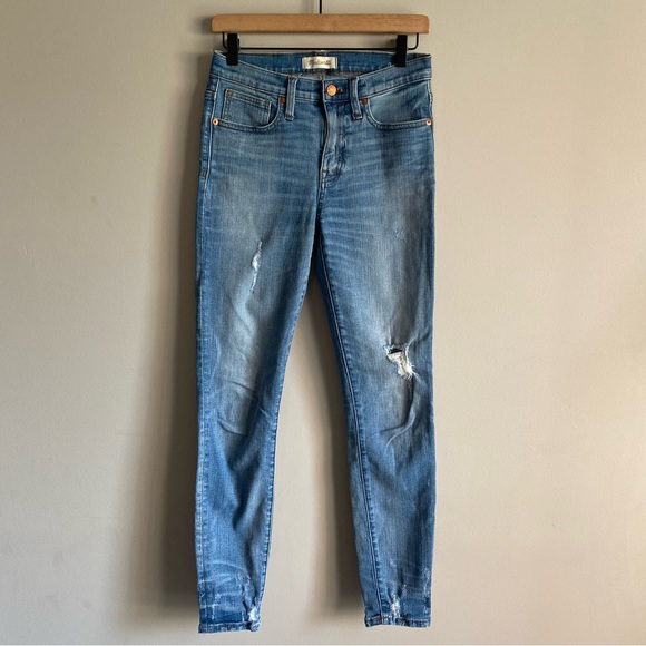 Madewell 9" High-Rise Light Wash Stretch Skinny Jeans: Destructed-Hem Edition - Picture 1 of 10